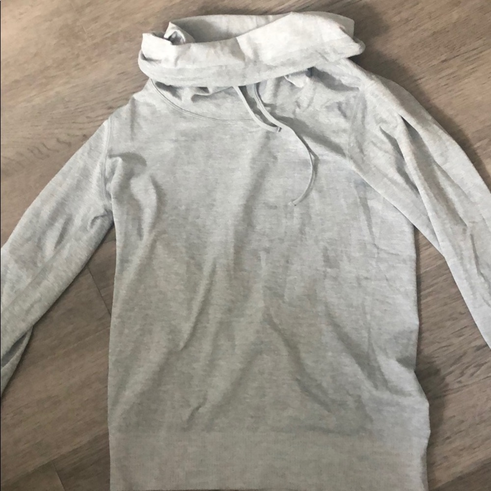Athletic sweatshirt